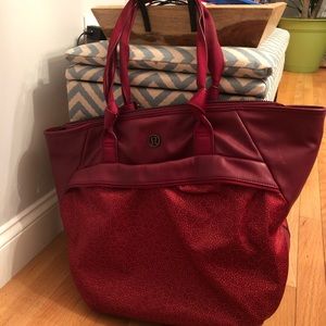 LULULEMON EVERYTHING TOTE